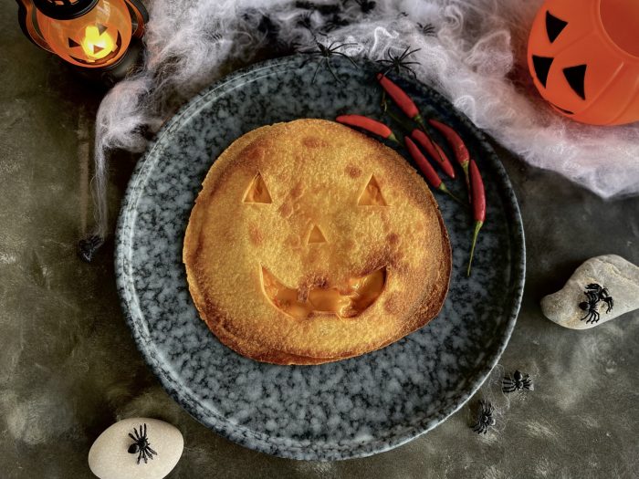 QUESADILLAS DE HALLOWEEN CON POLLO Y CHIPOTLE