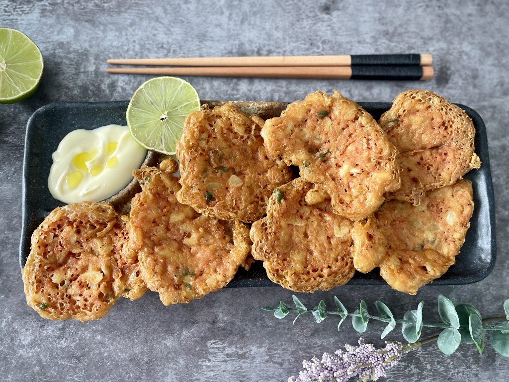 TORTITAS DE CAMARONES CON MAYONESA DE YUZU