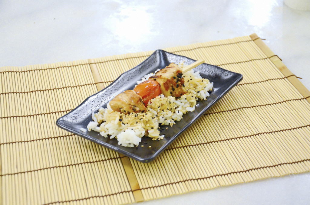 Receita de mini espetos de teriyaki de frango