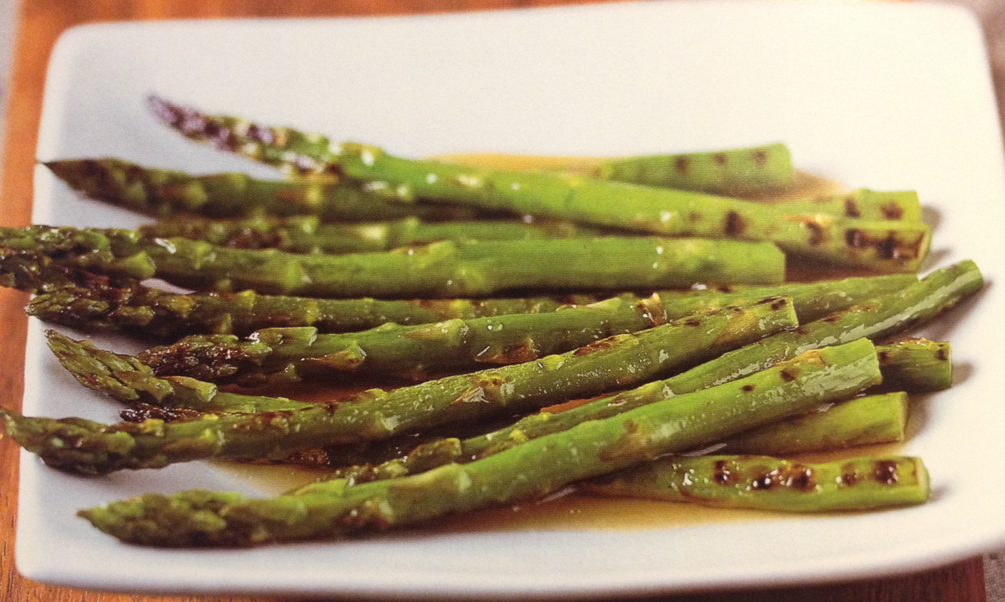 Grilled asparagus in dashi broth recipe
