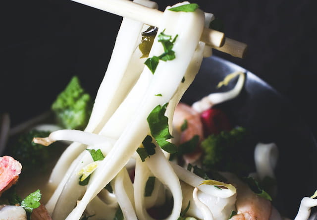 Qu&#8217;est-ce qu&#8217;un udon ? Origines et recettes