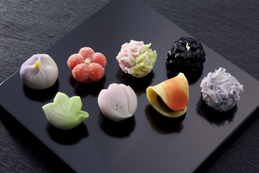 What are wagashi? Origin, history and how to serve them